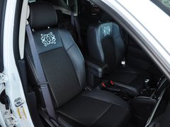 2014款 2.4L 自动 四驱蛇行珍藏版 5座