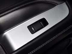 2014款 2.4L 自动 四驱蛇行珍藏版 5座