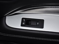 2014款 2.4L 自动 四驱蛇行珍藏版 5座