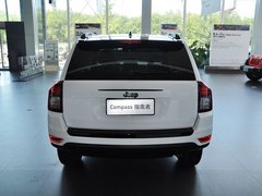 2014款 2.4L 自动 四驱蛇行珍藏版 5座