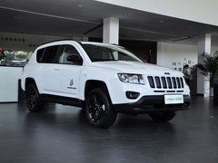 2014款 2.4L 自动 四驱蛇行珍藏版 5座