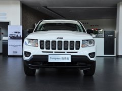 2014款 2.4L 自动 四驱蛇行珍藏版 5座