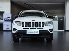 2014款 2.4L 自动 四驱蛇行珍藏版 5座