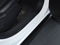指南者(进口) 2014款 2.4L 自动 四驱蛇行珍藏版 5座