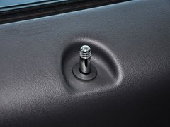 2014款 2.4L 自动 四驱蛇行珍藏版 5座