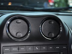 2014款 2.4L 自动 四驱蛇行珍藏版 5座