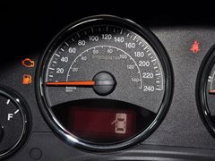 指南者(进口) 2014款 2.4L 自动 四驱蛇行珍藏版 5座