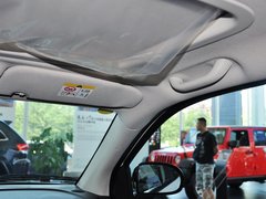 2014款 2.4L 自动 四驱蛇行珍藏版 5座