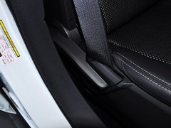 2014款 2.4L 自动 四驱蛇行珍藏版 5座