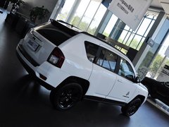 2014款 2.4L 自动 四驱蛇行珍藏版 5座