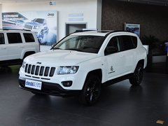2014款 2.4L 自动 四驱蛇行珍藏版 5座