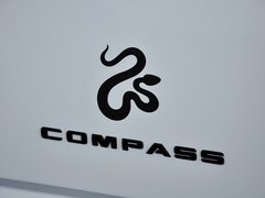 2014款 2.4L 自动 四驱蛇行珍藏版 5座
