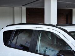 2014款 2.4L 自动 四驱蛇行珍藏版 5座