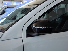 2014款 2.4L 自动 四驱蛇行珍藏版 5座