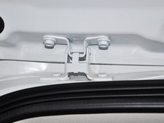 2014款 2.4L 自动 四驱蛇行珍藏版 5座