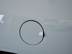 2014款 2.4L 自动 四驱蛇行珍藏版 5座