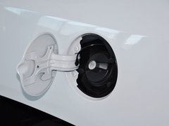 2014款 2.4L 自动 四驱蛇行珍藏版 5座