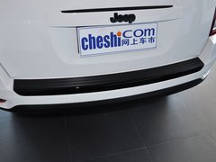 2014款 2.4L 自动 四驱蛇行珍藏版 5座