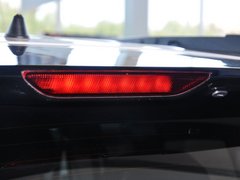 2014款 2.4L 自动 四驱蛇行珍藏版 5座