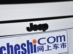 2014款 2.4L 自动 四驱蛇行珍藏版 5座