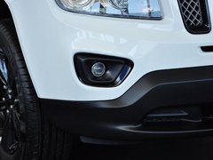 2014款 2.4L 自动 四驱蛇行珍藏版 5座
