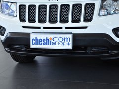 2014款 2.4L 自动 四驱蛇行珍藏版 5座