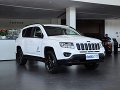 2014款 2.4L 自动 四驱蛇行珍藏版 5座