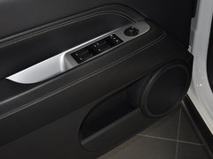2014款 2.0L 自动 两驱豪华版 5座