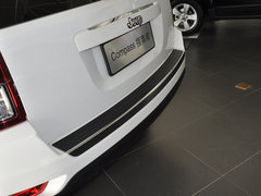 2014款 2.0L 自动 两驱豪华版 5座