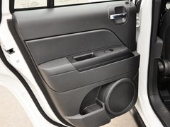 2014款 2.0L 自动 两驱运动版 5座
