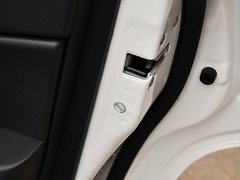 2014款 2.0L 自动 两驱运动版 5座