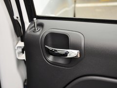2014款 2.0L 自动 两驱运动版 5座
