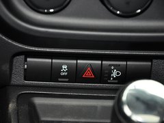 2014款 2.0L 自动 两驱运动版 5座
