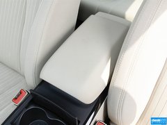 2013款 1.8T 自动 行政版