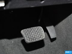 2013款 1.8T 自动 行政版