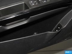 2013款 1.8T 自动 行政版