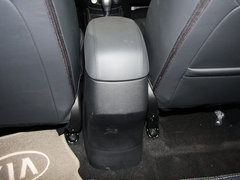 2013款 1.6L 自动 Premium