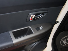 2013款 1.6L 自动 Premium