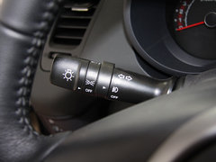 2013款 1.6L 自动 Premium