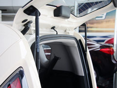 2013款 1.6L 自動 Premium