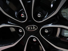 2013款 1.6L 自动 Premium
