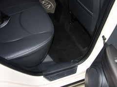 2013款 1.6L 自动 Premium