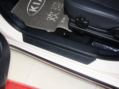 2013款 1.6L 自动 Premium