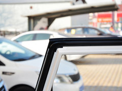 2013款 1.6L 自动 Premium