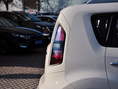2013款 1.6L 自动 Premium