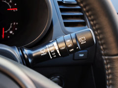 2013款 1.6L 自动 Premium