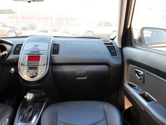 2013款 1.6L 自动 Premium
