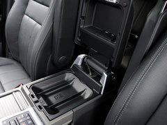 揽胜运动 2013款 5.0 V8 NA 黑标限量版 5座