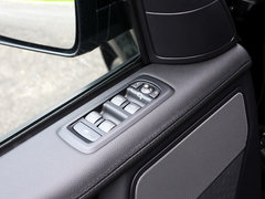 2013款 5.0 V8 NA 黑标限量版 5座