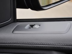 2013款 5.0 V8 NA 黑标限量版 5座